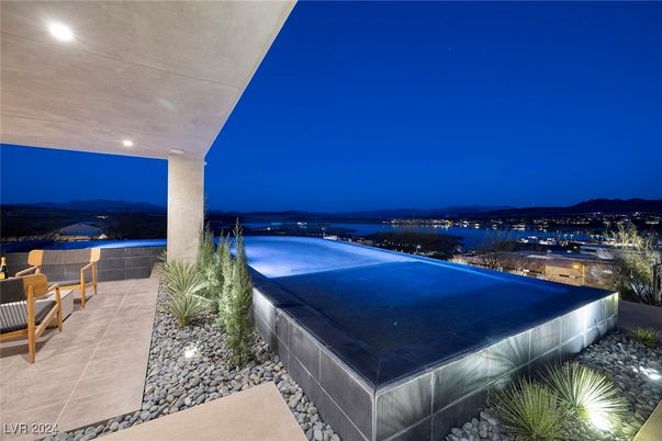 Exterior, Pool, Water