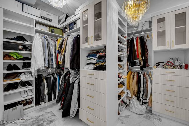 Chandelier, Interior, Marble, Walk-in Closets