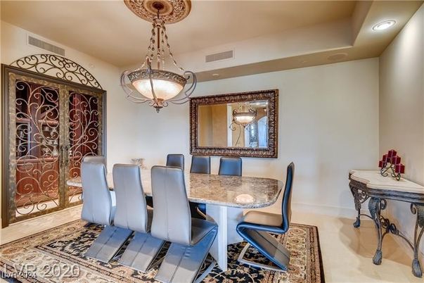 Dining room, Interior, Pendant Lights, Recessed Lighting
