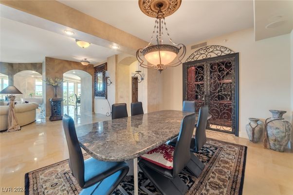 Dining room, Interior, Pendant Lights, Recessed Lighting