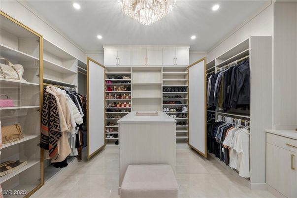 Interior, Recessed Lighting, Walk-in Closets