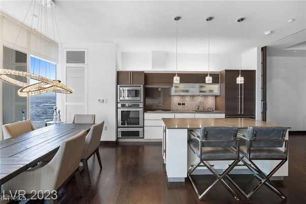 Dining room, Interior, Kitchen, Pendant Lights, Stainless Steel Appliances, Wood Texture Flooring