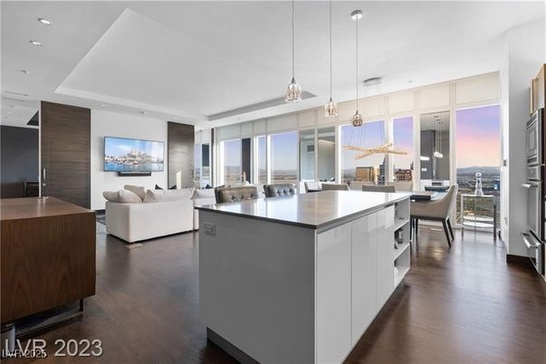Dining room, Interior, Kitchen, Living room, Pendant Lights, Recessed Lighting, Wood Texture Flooring