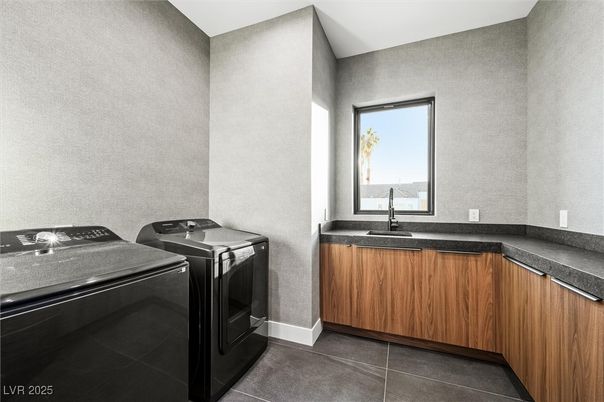 Interior, Washer