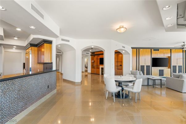 Dining room, Interior, Living room, Recessed Lighting