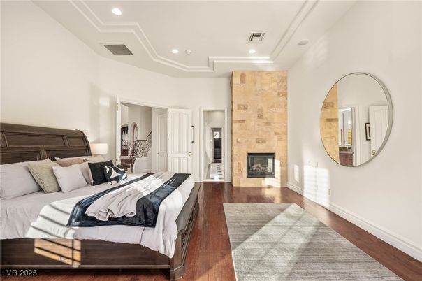 Bedroom, Fireplace, Interior, Recessed Lighting, Wood Texture Flooring