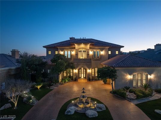 Exterior, Facade, Mediterranean