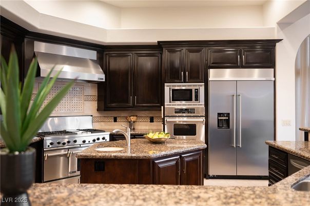 Interior, Kitchen, Stainless Steel Appliances