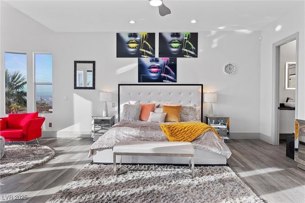 Bedroom, Interior, Living room, Recessed Lighting, Wood Texture Flooring
