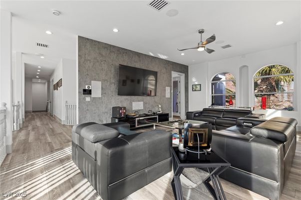 Interior, Living room, Recessed Lighting, Wood Texture Flooring