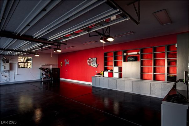 Garage, Interior