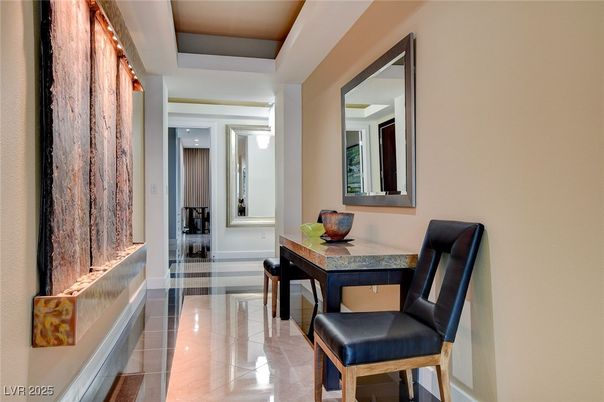 Dining room, Interior