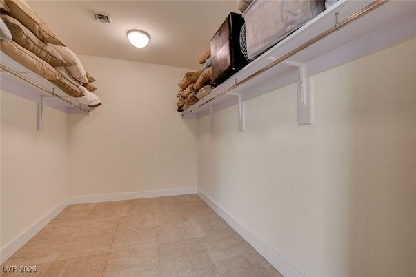 Interior, Walk-in Closets