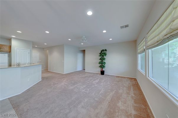 Empty room, Interior, Recessed Lighting