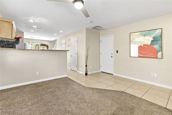 Empty room, Interior, Recessed Lighting