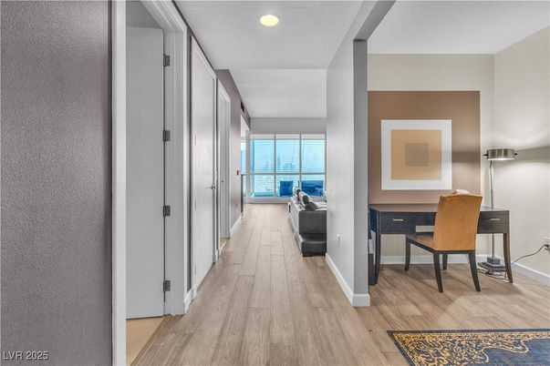 Interior, Recessed Lighting, Wood Texture Flooring