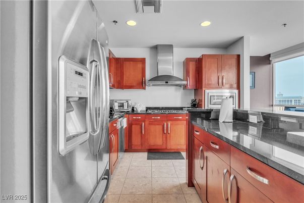 Interior, Kitchen, Recessed Lighting, Washer