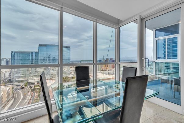 Dining room, Interior, Sun Room, Water