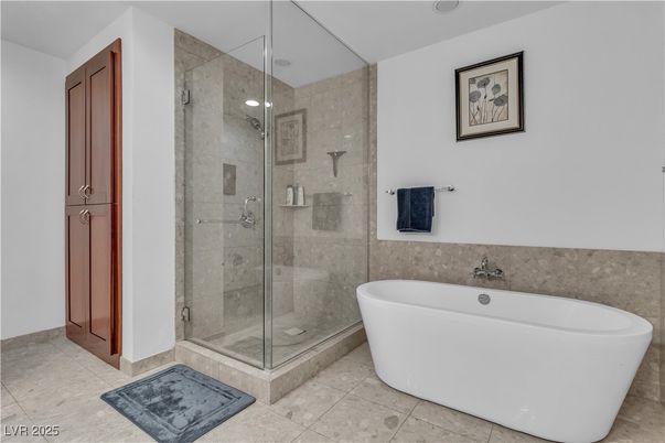 Bathroom, Free Standing Baths, Glass Shower, Interior, Recessed Lighting
