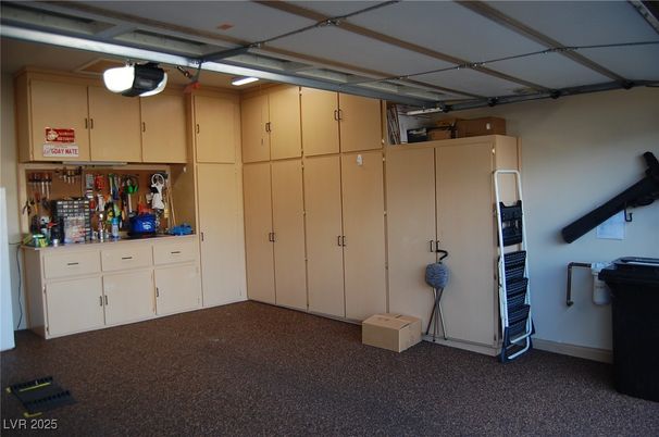 Garage, Interior