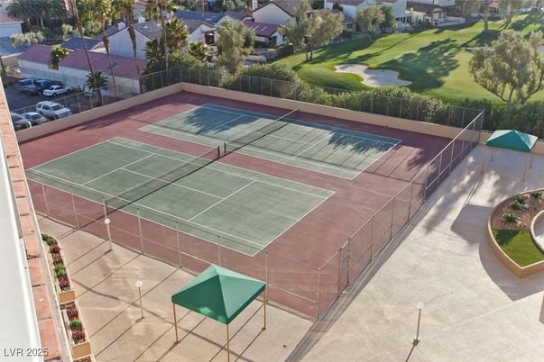 Exterior, Tennis Courts