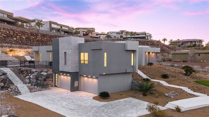 Attached, Exterior, Facade, Modern