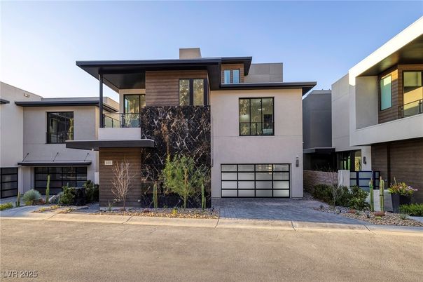 Attached, Exterior, Facade, Modern