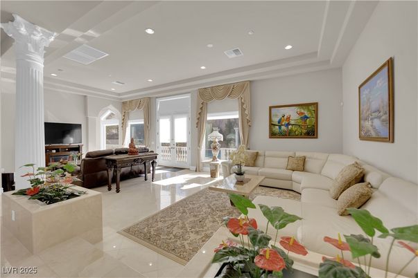 Interior, Living room, Piano, Recessed Lighting