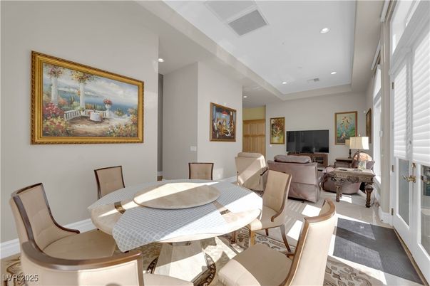 Dining room, Interior, Living room, Recessed Lighting