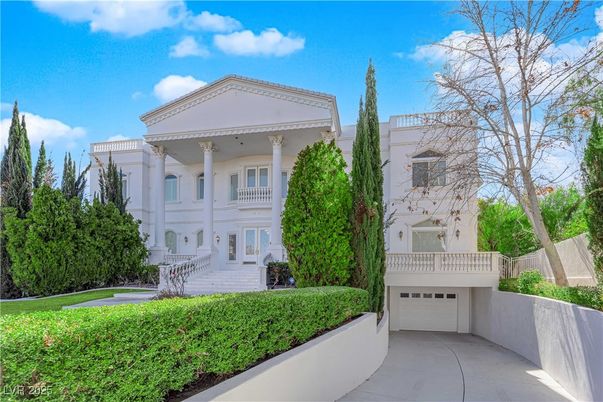 Attached, Exterior, Facade, French Provincial