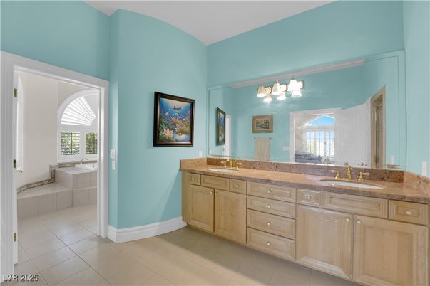 Bathroom, Dual Sink Vanities, Interior