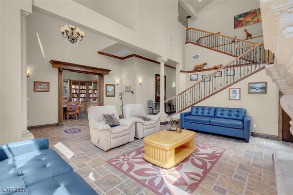 Chandelier, Interior, Living room