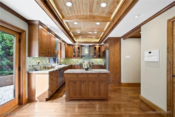 Interior, Kitchen, Recessed Lighting, Stainless Steel Appliances, Wooden Beams, Wooden Ceilings, Wood Texture Flooring