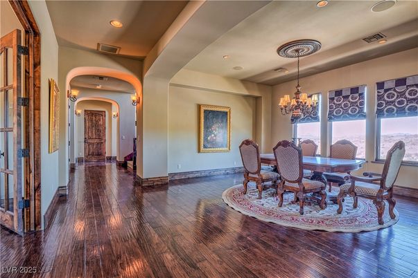 Chandelier, Dining room, Interior, Recessed Lighting, Wood Texture Flooring