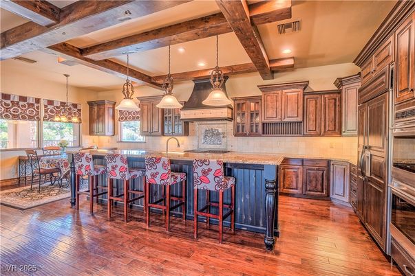 Dining room, Interior, Kitchen, Pendant Lights, Recessed Lighting, Wooden Beams, Wood Texture Flooring