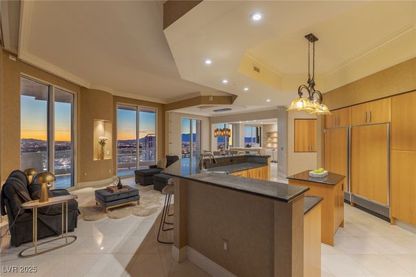 Dining room, Interior, Kitchen, Pendant Lights, Recessed Lighting, Stainless Steel Appliances