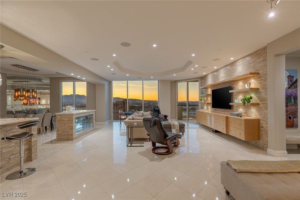 Exterior, Interior, Other, Skyline