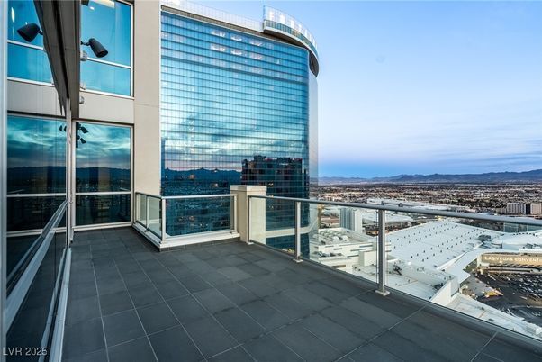 Exterior, Other, Skyline