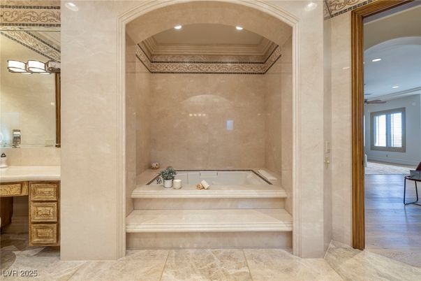 Bathroom, Interior, Recessed Lighting, Wood Texture Flooring