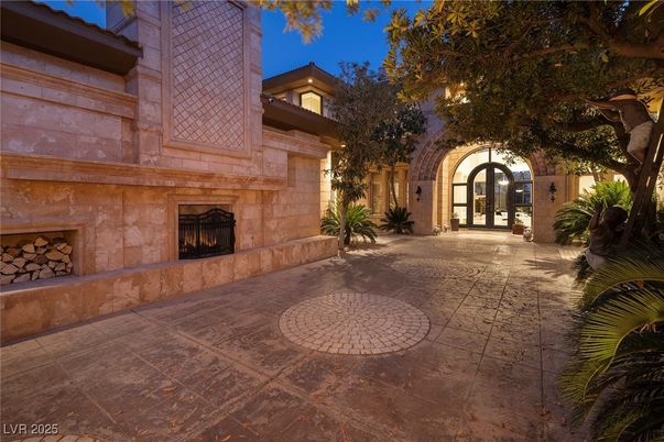 Exterior, Fireplace