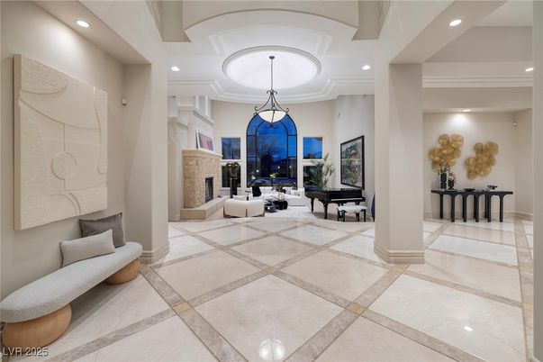 Fireplace, Interior, Living room, Pendant Lights, Piano, Recessed Lighting