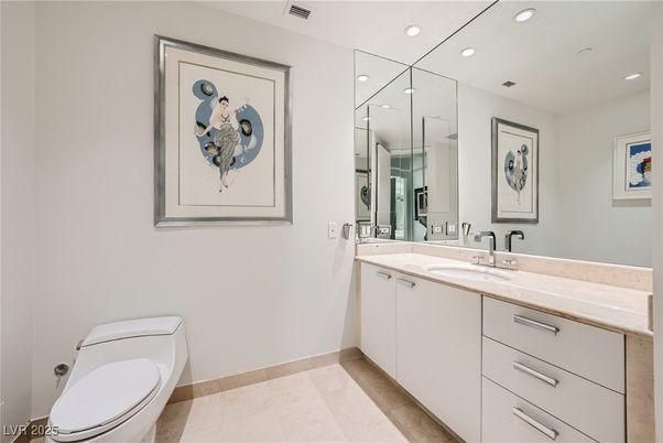 Bathroom, Interior, Recessed Lighting