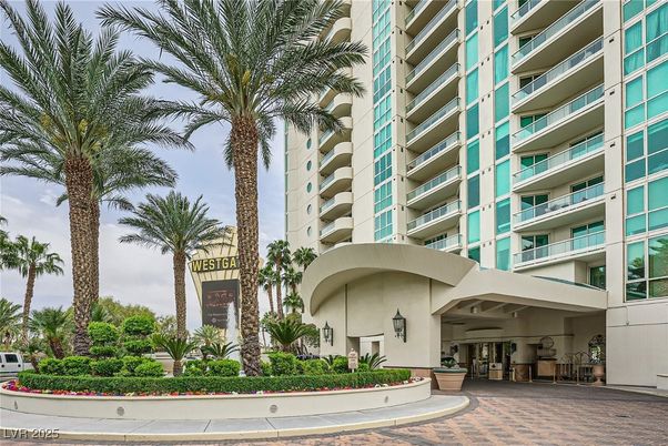 Exterior, Facade, Condo Building