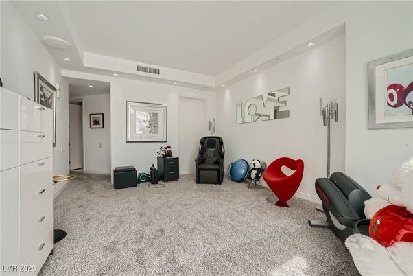 Fitness Equipment, Interior, Recessed Lighting
