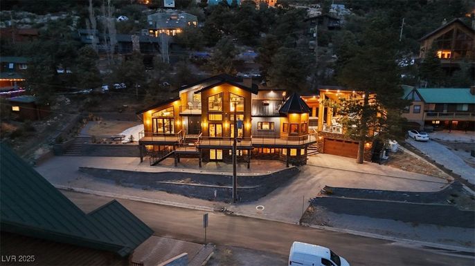 Exterior, Facade, None