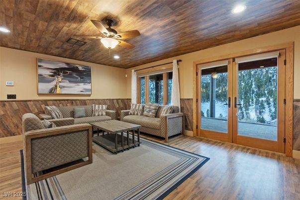 Interior, Living room, Recessed Lighting, Wooden Ceilings, Wood Texture Flooring