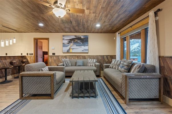 Interior, Living room, Pendant Lights, Recessed Lighting, Wooden Ceilings, Wood Texture Flooring