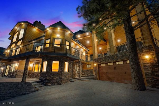 Attached, Exterior, Facade, Modern