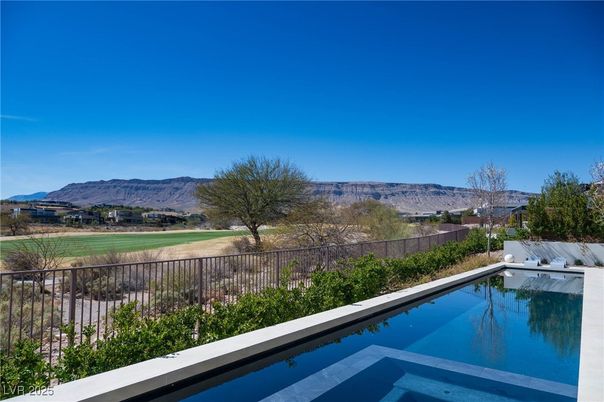 Exterior, Pool, Other