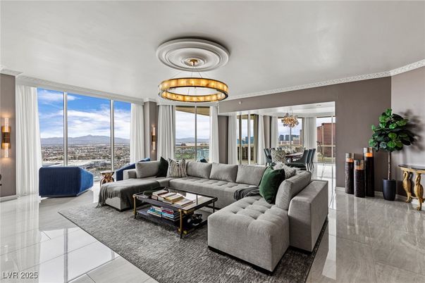 Chandelier, Dining room, Interior, Living room